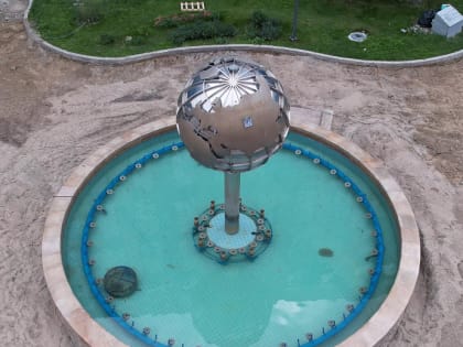 Сквер на Орджоникидзе украсят зеркальные шары и фонари-самолёты