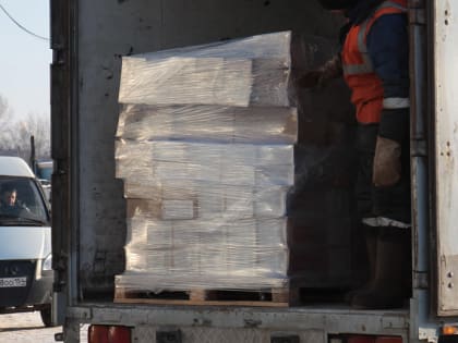 Четыре тонны бытовой химии передала военным новосибирская таможня