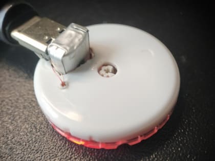 Студенты-первокурсники НГТУ НЭТИ изобрели устройство, которое поможет контролировать уровень сахара в крови человека