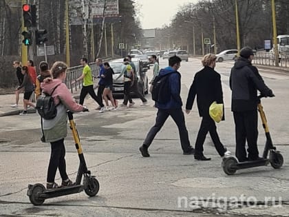 Правила при передвижении на электросамокатах разъяснили в прокуратуре