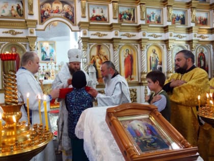 Архиерейская Литургия в Троицком соборе р. п. Ордынское в день празднования Преображения Господня