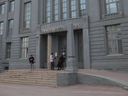 Самую большую картину Василия Сурикова привезли в новосибирский музей