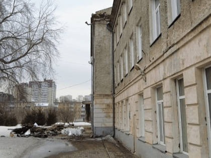 Одну из старейших школ Новосибирска впервые капитально ремонтируют