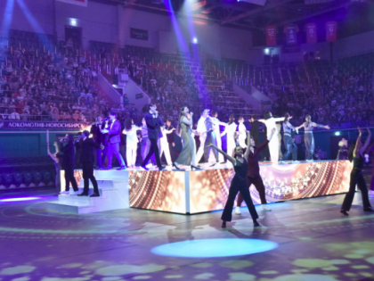 Андрей Травников поздравил выпускников – участников губернаторского приёма «Золотые надежды России»