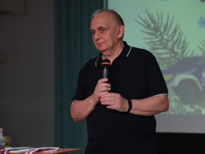 Заезды на радиоуправляемых машинах прошли в Бердске