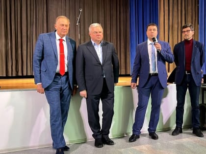 В Новосибирске преподаватели вуза рассказали студентами-медиками о поездке на Донбасс