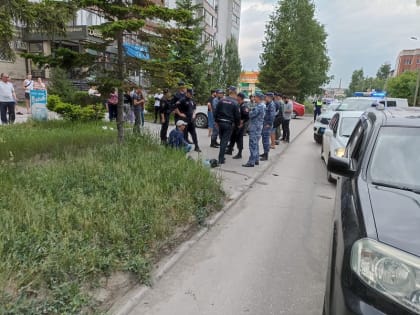 Волонтёры задержали подозреваемого в угоне иномарки и передали его полиции Бердска