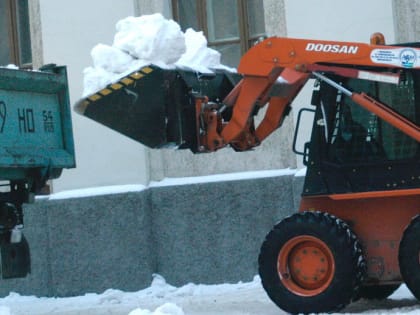 Где будут убирать снег 7 марта в Новосибирске — список улиц