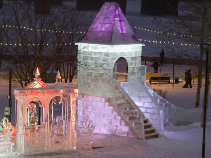 Стала известна дата закрытия ледового городка на Михайловской набережной