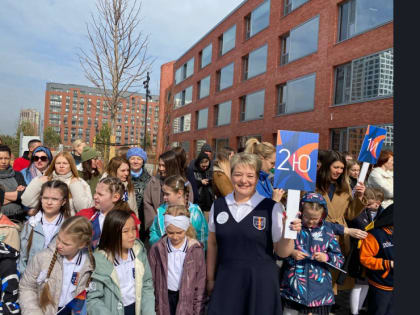 В спальном районе Новосибирска открылась необычная школа