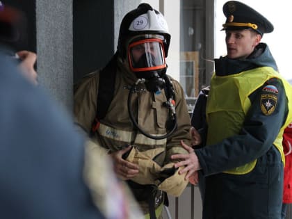 26 этажей и 2 минуты на спасение жизни: сибирские пожарные проверили себя на прочность