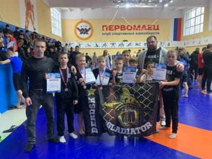 Золотые, серебряные и бронзовые медали завоевали борцы из Бердска на региональных соревнованиях