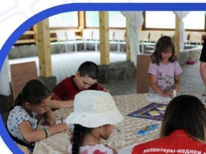 Сто российских вузов заставят студентов пройти обучение служением