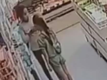 Бастрыкин заинтересовался нападением на девочку в магазине Новосибирска