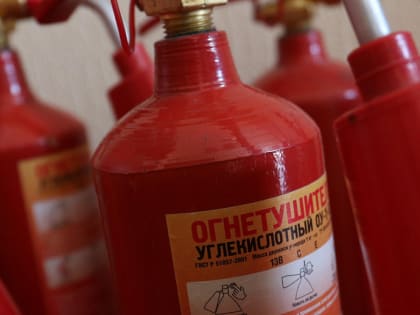 Неизвестные пытались поджечь здание, где плетут маскировку для бойцов СВО
