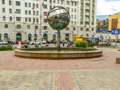 Каким должен быть новый сквер «Крылья Сибири» — мнения прохожих