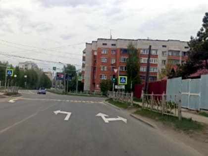 Ограничили разметкой проезд в сторону ДК «Родина» на перекрёстке в Бердске