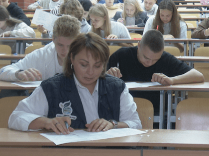 Небанальный вопрос об Арктике задали на экологическом диктанте в НГУЭУ