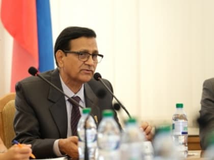 В Новосибирский ГАУ с ответным визитом посетил ректор Университета ветеринарных наук Нанаджи Дешмух профессор Сита Прасад Тивари (г. Джабалпур, Индия)