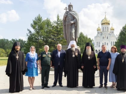 Митрополит Никодим возглавил торжества в честь празднования Дня Крещения Руси (видео)