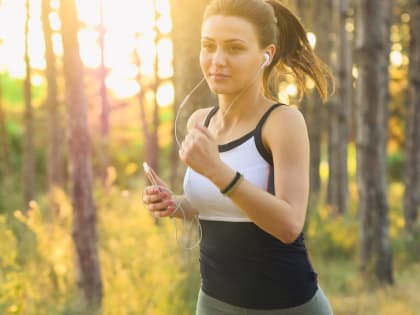 Новосибирский врач-гинеколог предостерегла женщин от чрезмерных тренировок