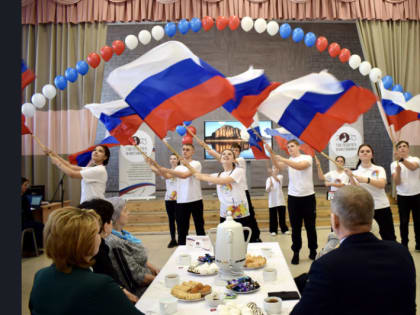 Министр просвещения РФ поздравил учителей Карасука с Годом педагога и наставника