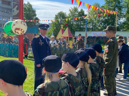 Малыши из шести детсадов соревновались в беге, стрельбе и первой помощи