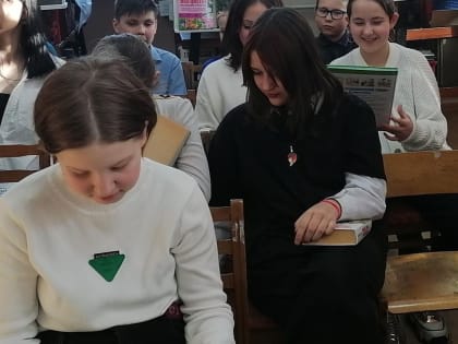 В Листвянской сельской библиотеке прошел библиотечный урок «Родной язык, как ты прекрасен»