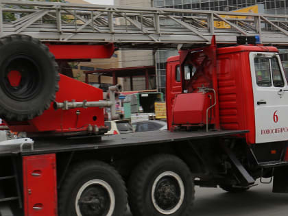 Полковник МЧС спас пожилого дачника из пожара под Новосибирском