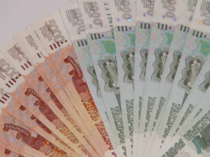 Банк России работает над повышением выгоды от сбережений в рублях