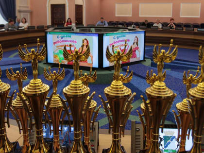 Лучшие предприятия потребительского рынка наградили в Новосибирске