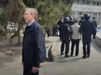 В Новосибирске полицейские разогнали митингующих на 1 мая