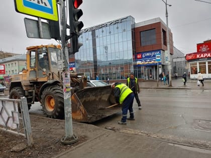 Из-за нехватки кадров ЦМУ не может быстро убрать дороги Бердска