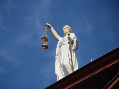 Сотрудниц транспортной компании признали виновными в мошенничестве