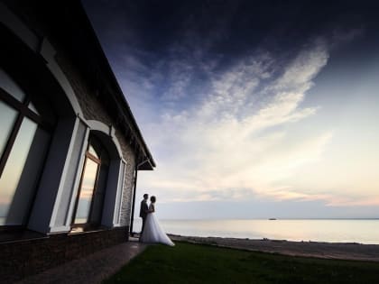 Девушки чаще всего вступали в брак до 25 лет