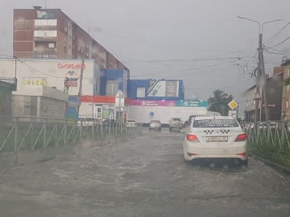 В лужах после сильнейшего ливня утонул Искитим