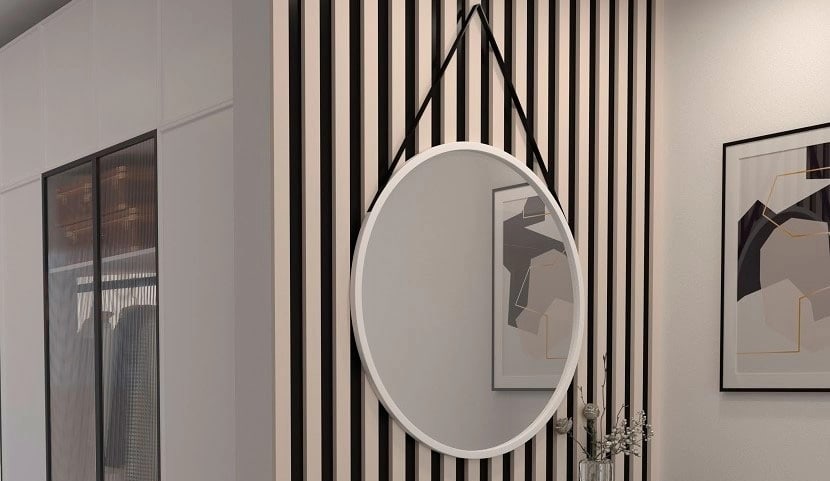 Grace - suspended on a belt