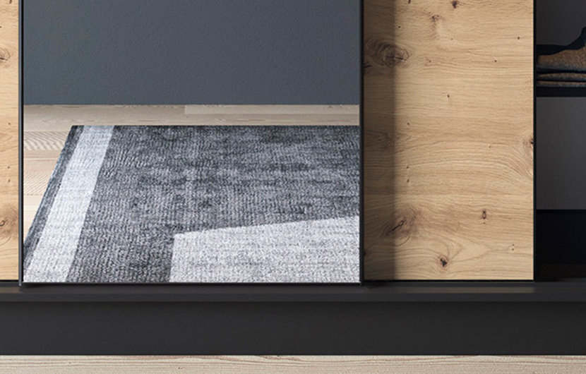 Esville III with a mirror, 60x180 cm