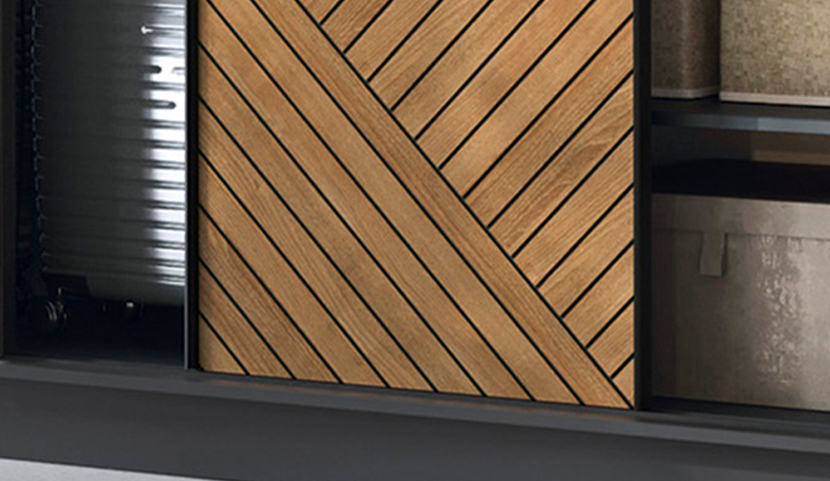 Marrphy III with a mirror, 60x180 cm