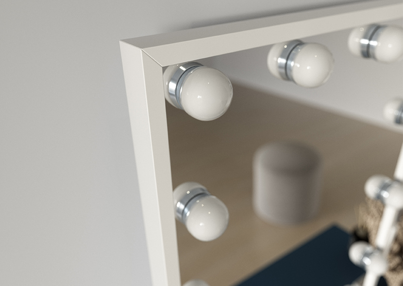 Flamnate Mirror With Lighting