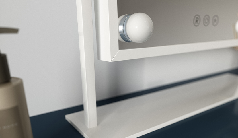 Flamnate Mirror With Lighting