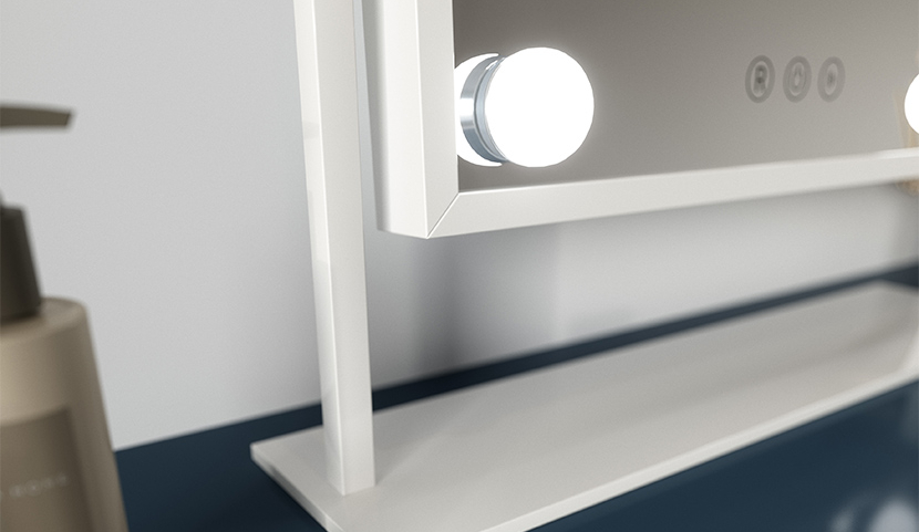 Flamnate Mirror With Lighting