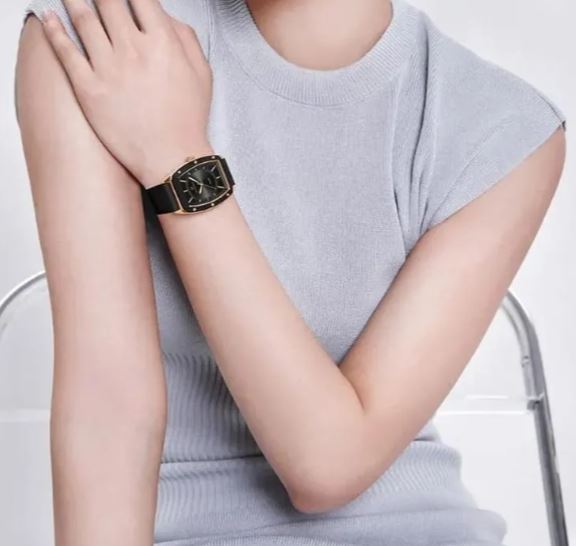 NaviForce NF5049 Simple Elegant Minimalist Barrel Shaped Quartz Movement Women's Watch -Rosegold/Beige 4
