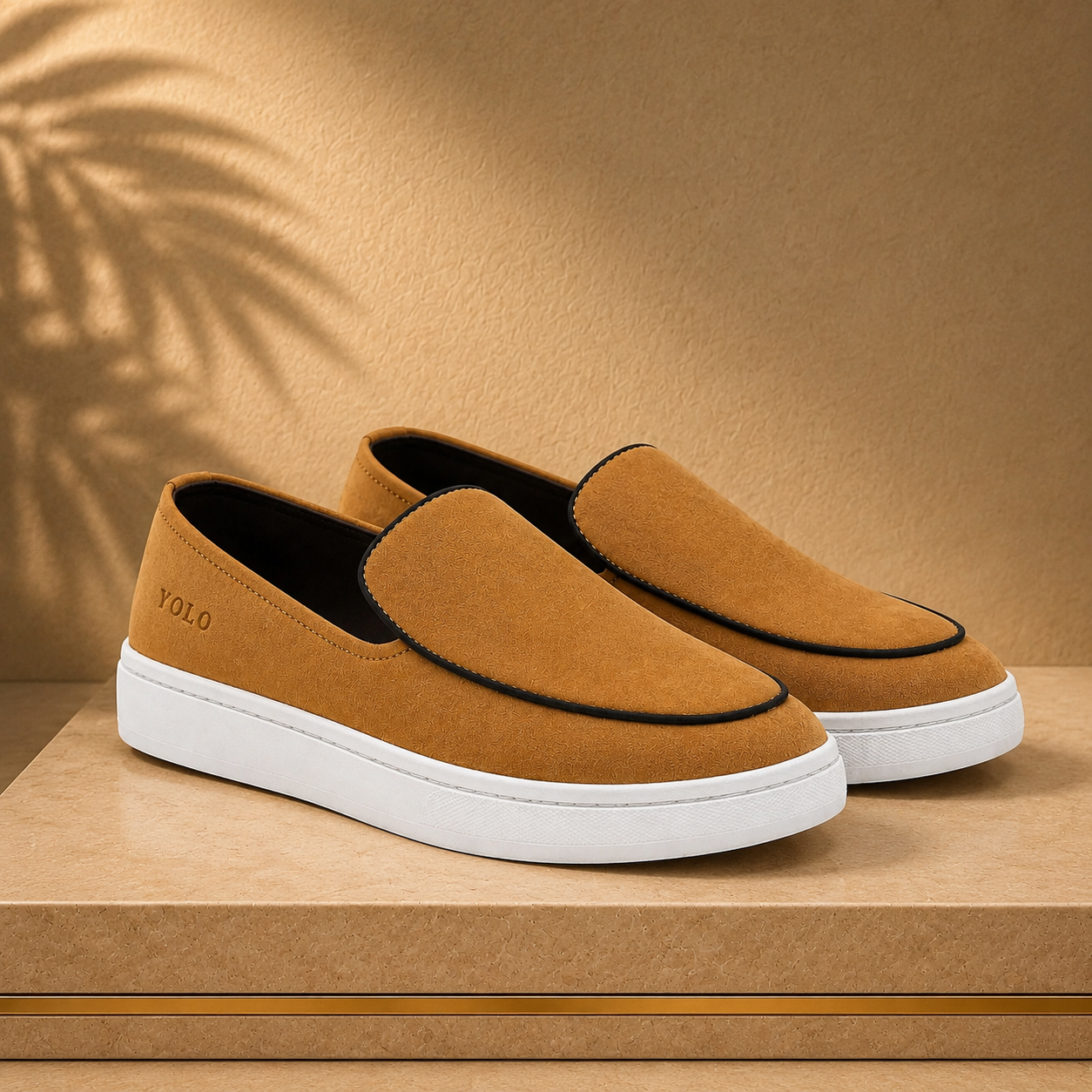 Sneakers/Amber