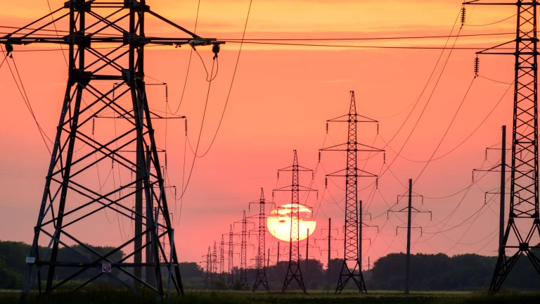Long overhead high voltage lines