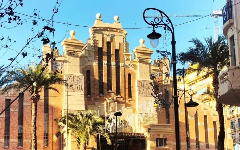 Alicante a Pie: Historia, Tradición y Sabores Mediterráneos