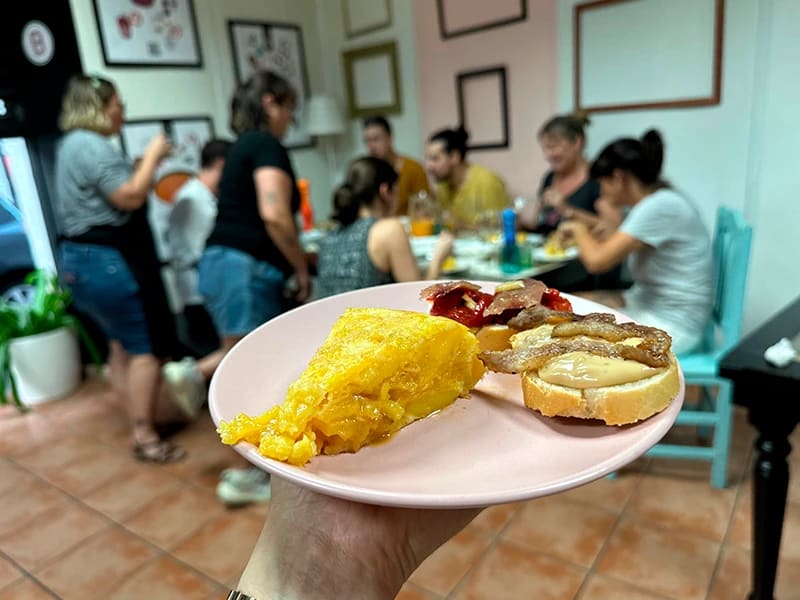 Taller de Tapas y Cena Local