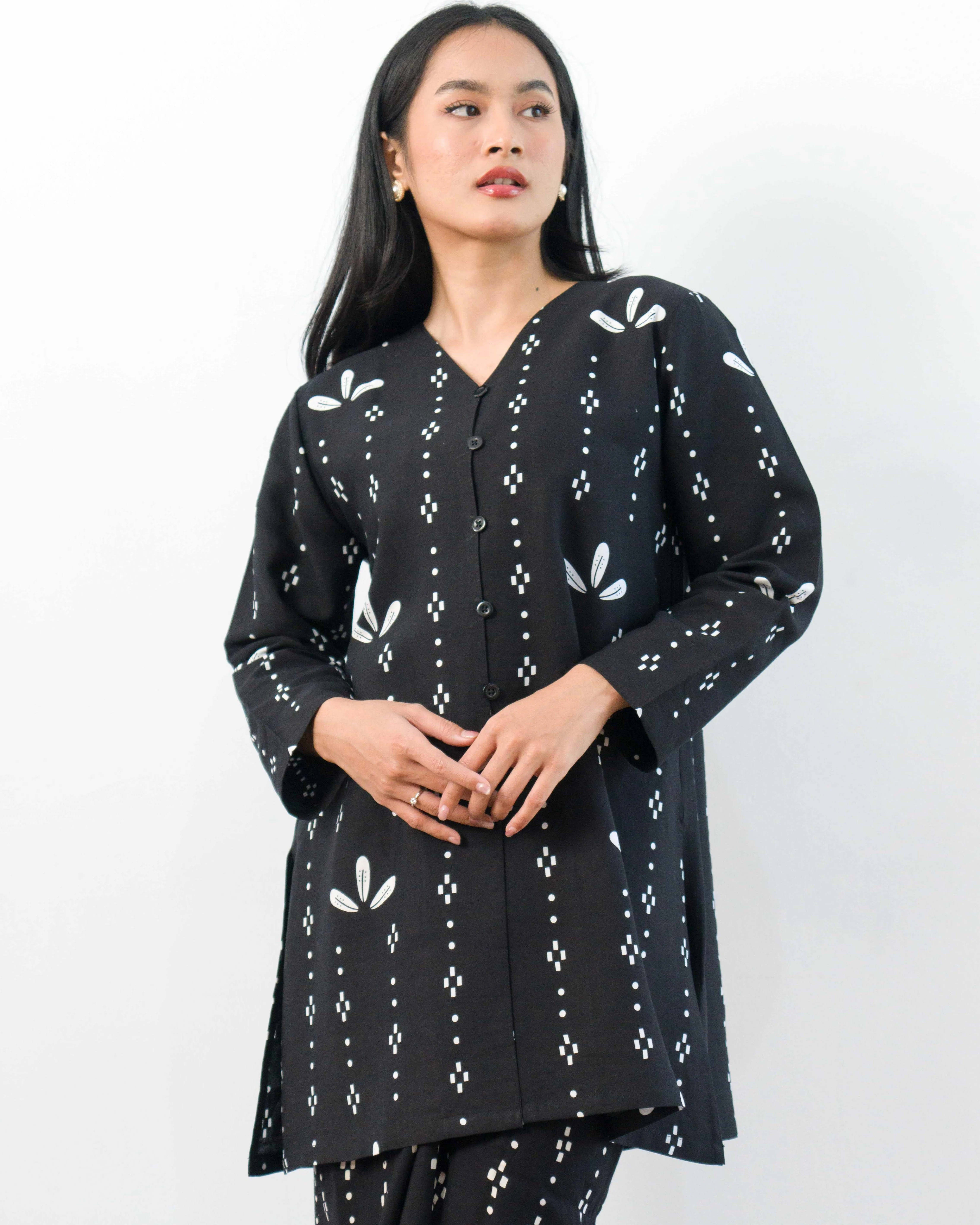 Semesta Tunik 6