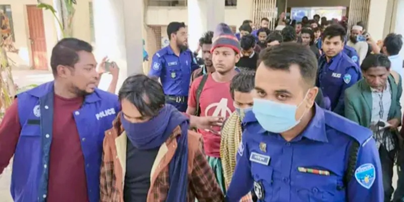 মিয়ানমার থেকে অনুপ্রবেশকারী ৫২ রোহিঙ্গাকে কারাগারে প্রেরণ