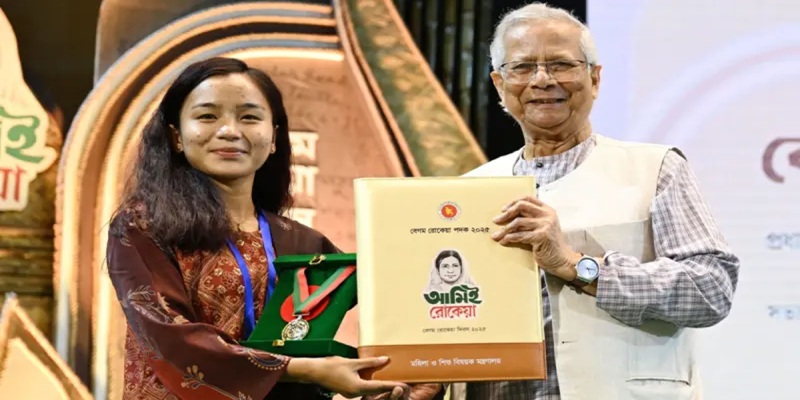 প্রথম ফুটবলার হিসেবে ‘রোকেয়া পদক’ জিতলেন ঋতুপর্ণা চাকমা